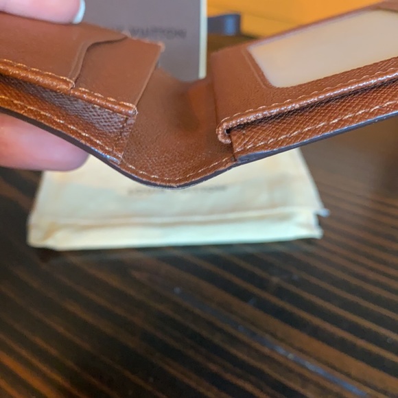 Louis Vuitton Wallet - Picture 9 of 17